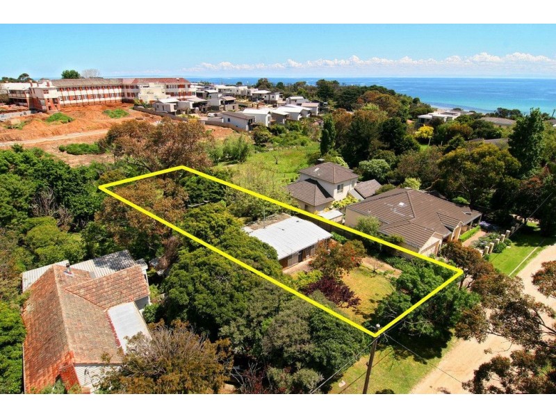 3 Marchington Avenue, Mornington VIC 3931