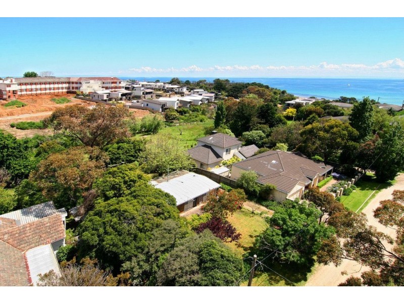 3 Marchington Avenue, Mornington VIC 3931