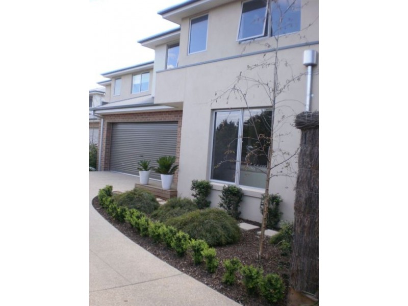 1/130a Bentons Road, Mornington VIC 3931