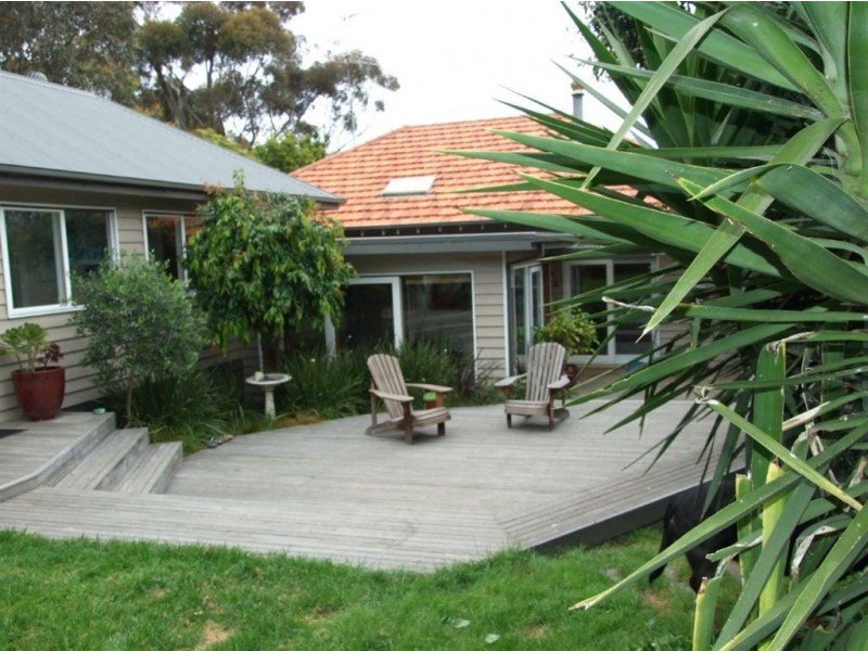 6 Birdwood Avenue, Mornington VIC 3931