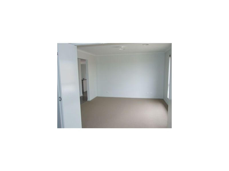 34 Elspeth Circuit, Mount Martha VIC 3934