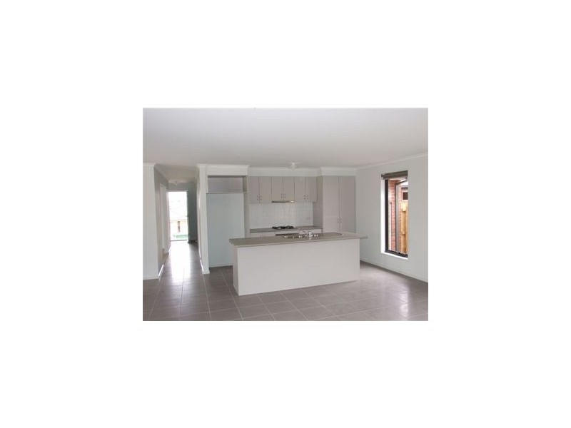 34 Elspeth Circuit, Mount Martha VIC 3934