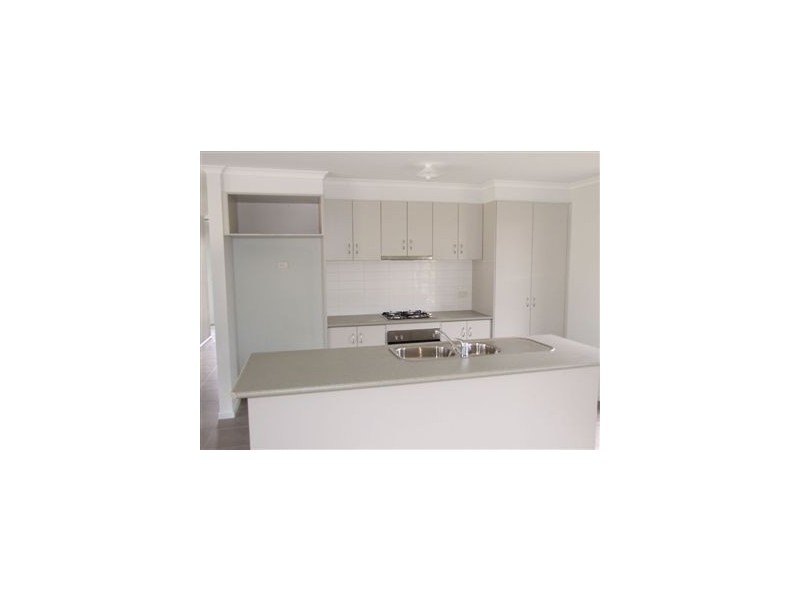 34 Elspeth Circuit, Mount Martha VIC 3934