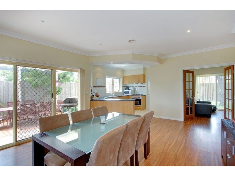 2/12 Napier Street, Mornington VIC 3931