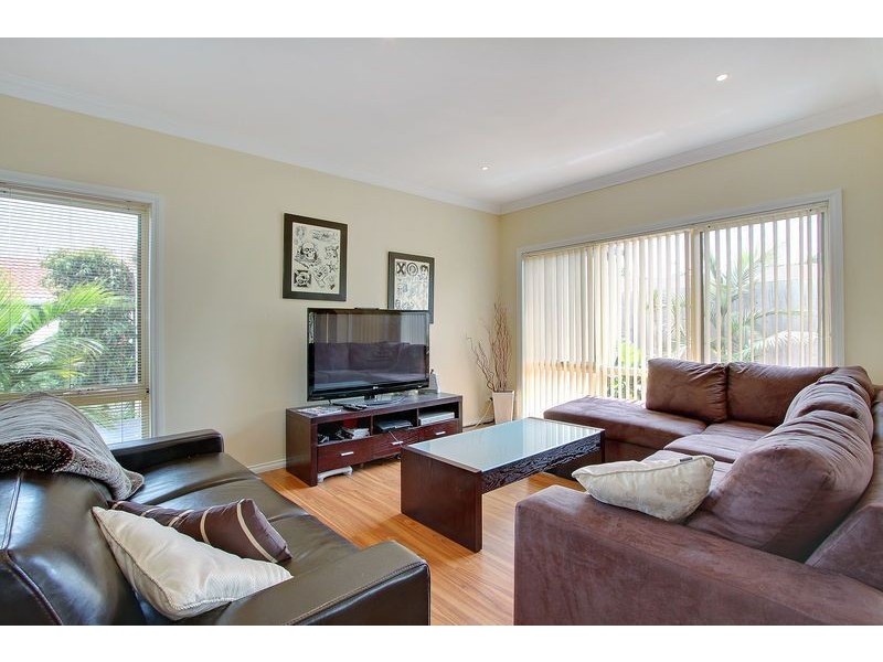 2/12 Napier Street, Mornington VIC 3931