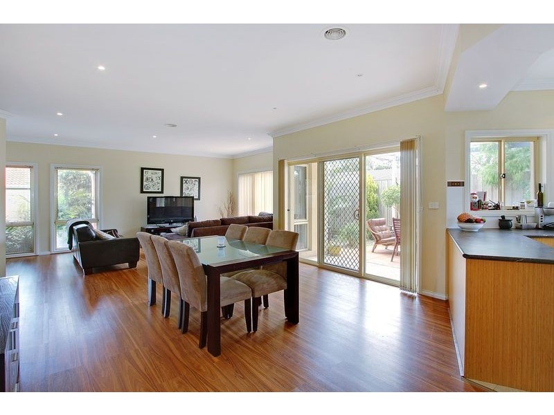 2/12 Napier Street, Mornington VIC 3931