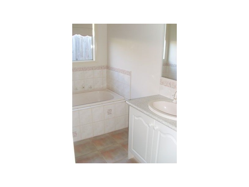 35 Dorothy Crescent, Mornington VIC 3931