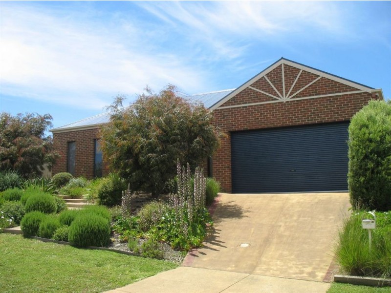 101 St Mitchells Circuit, Mornington VIC 3931