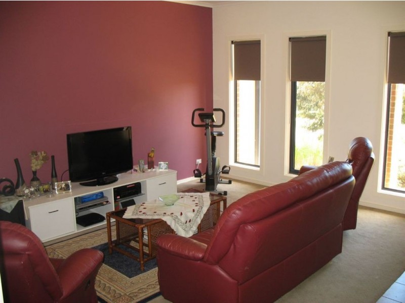 101 St Mitchells Circuit, Mornington VIC 3931