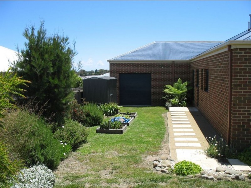 101 St Mitchells Circuit, Mornington VIC 3931