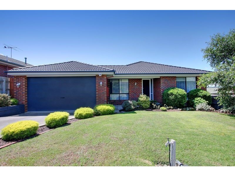 6 Waltham Drive, Mornington VIC 3931