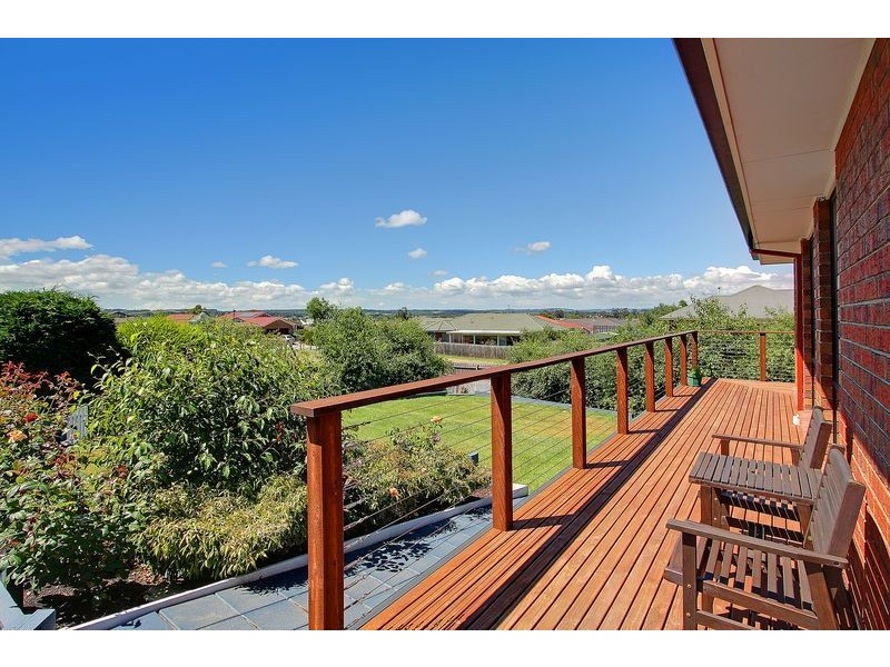 6 Waltham Drive, Mornington VIC 3931