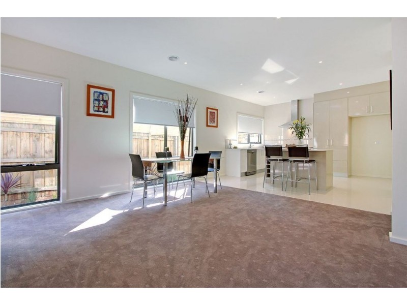 1/9 Macdonald Grove, Mornington VIC 3931
