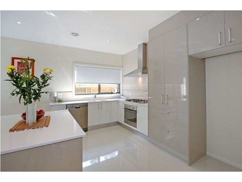 1/9 Macdonald Grove, Mornington VIC 3931