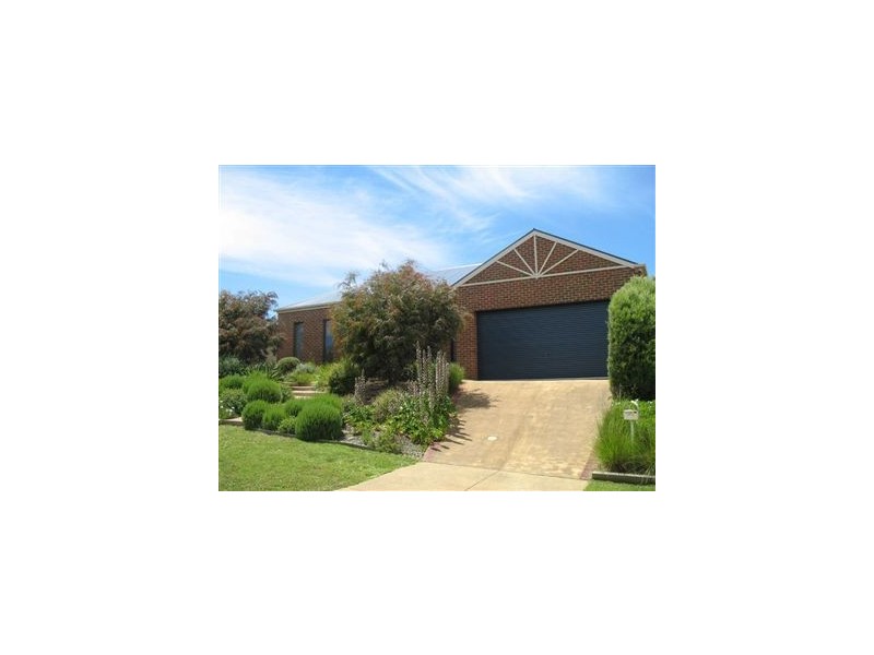 101 St Mitchell Circuit, Mornington VIC 3931