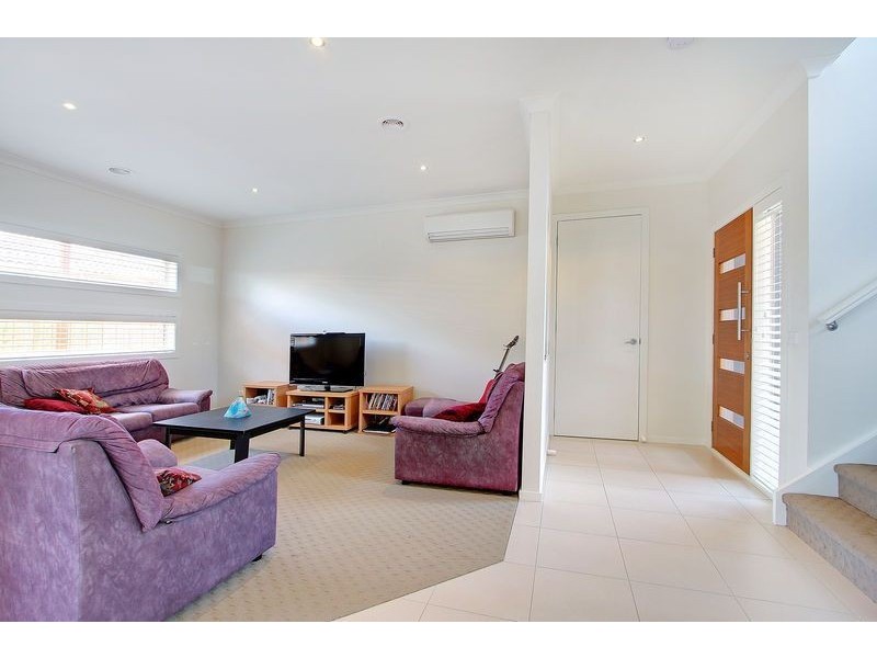 4/43-45 Van Ness Avenue, Mornington VIC 3931