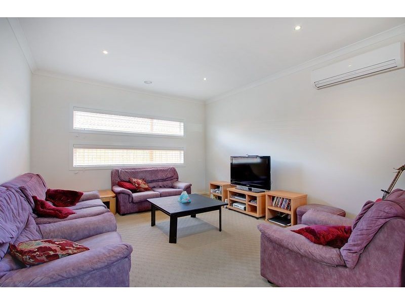 4/43-45 Van Ness Avenue, Mornington VIC 3931