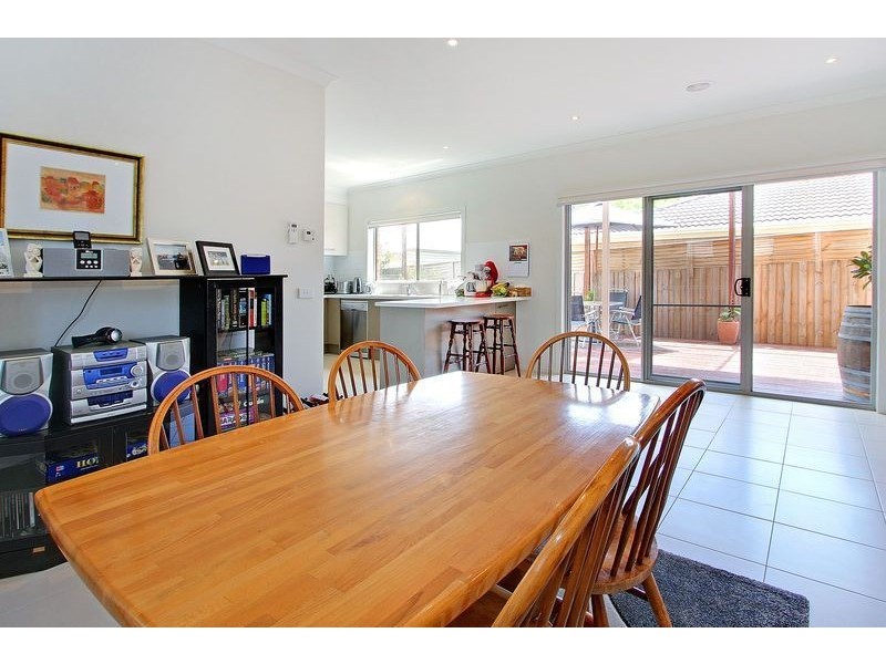 4/43-45 Van Ness Avenue, Mornington VIC 3931