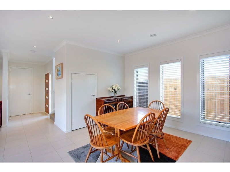 4/43-45 Van Ness Avenue, Mornington VIC 3931