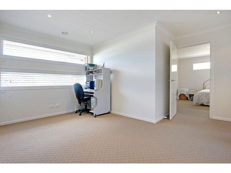 4/43-45 Van Ness Avenue, Mornington VIC 3931