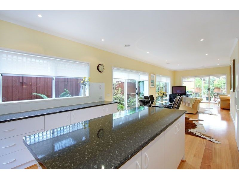 15 Tyalla Grove, Mornington VIC 3931