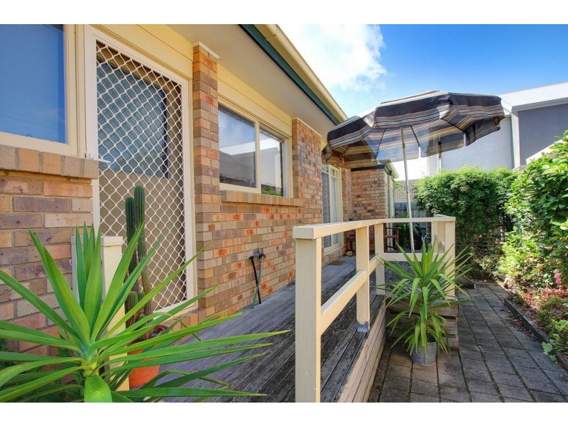 1/58 Wilsons Road, Mornington VIC 3931