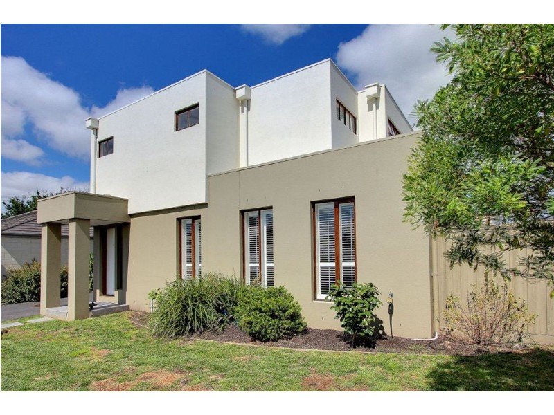 1/110 Tanti Ave, Mornington VIC 3931