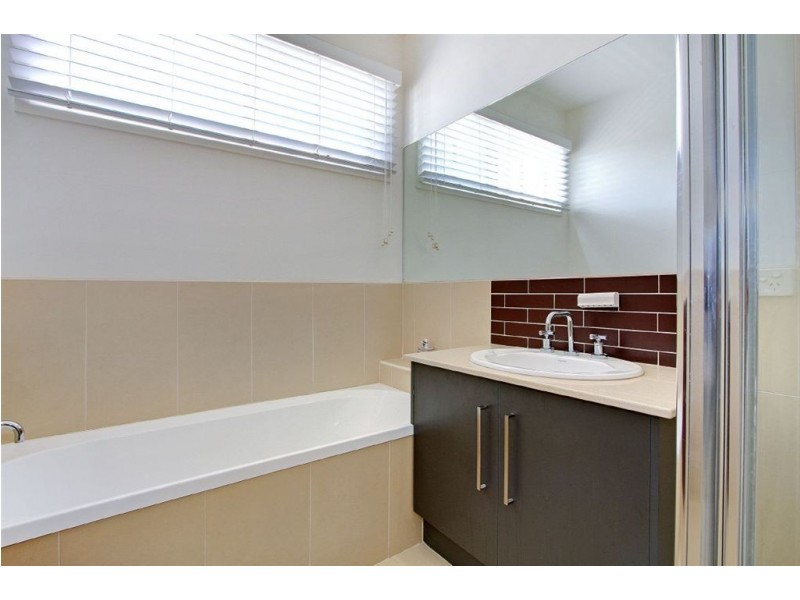 1/110 Tanti Ave, Mornington VIC 3931