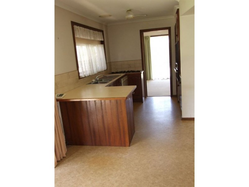 11 Bentons Road, Mornington VIC 3931