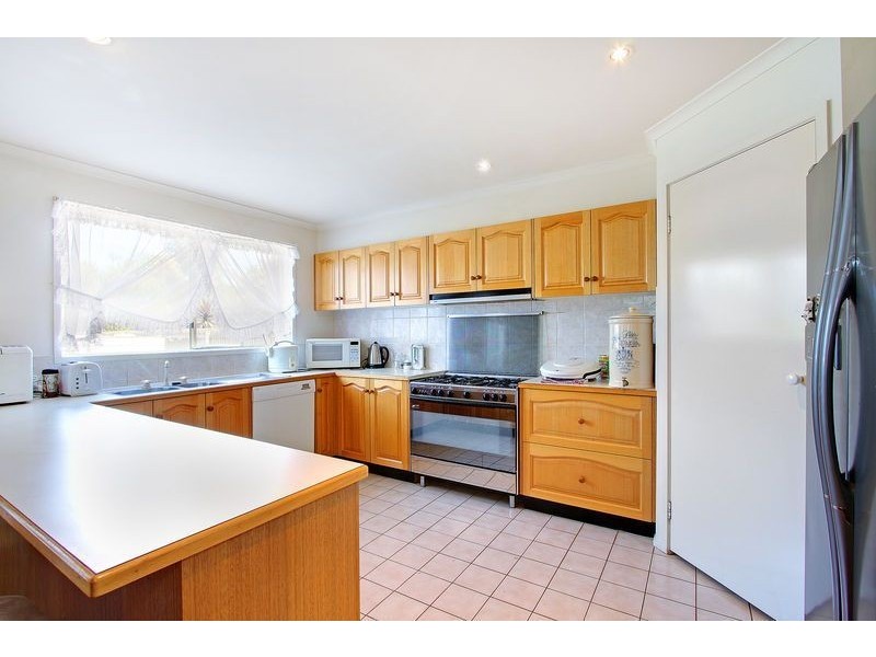 18 St Mitchell Circuit, Mornington VIC 3931