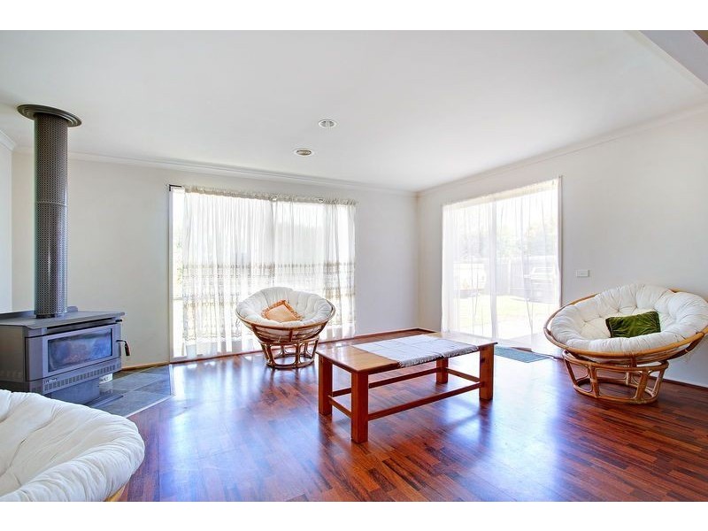 18 St Mitchell Circuit, Mornington VIC 3931