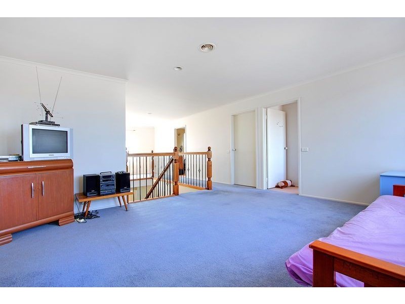 18 St Mitchell Circuit, Mornington VIC 3931