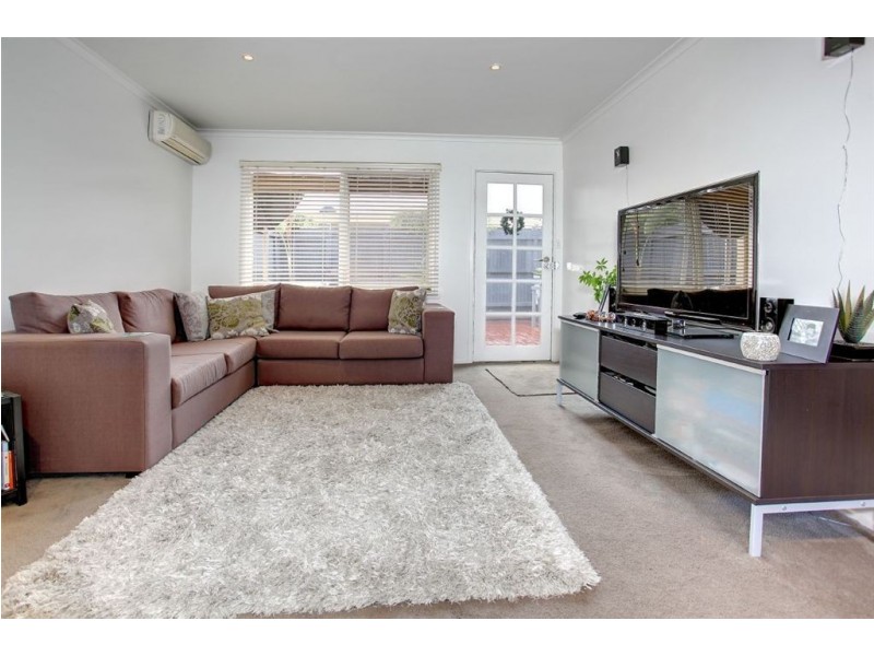 3/2 Radley Street, Mornington VIC 3931