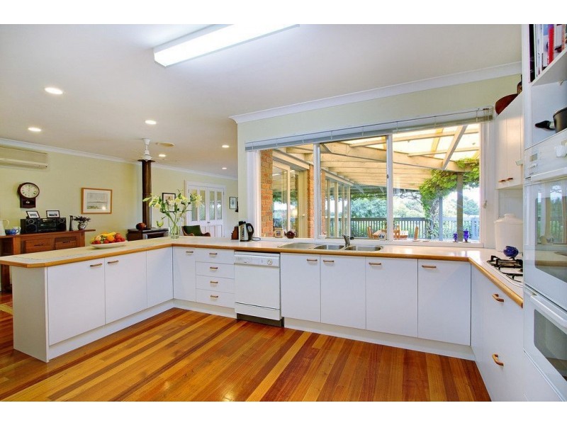 42 Old White Hill Road, Red Hill VIC 3937