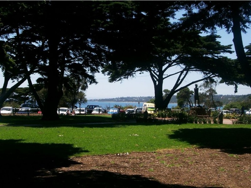 3/813 Nepean Highway, Mornington VIC 3931