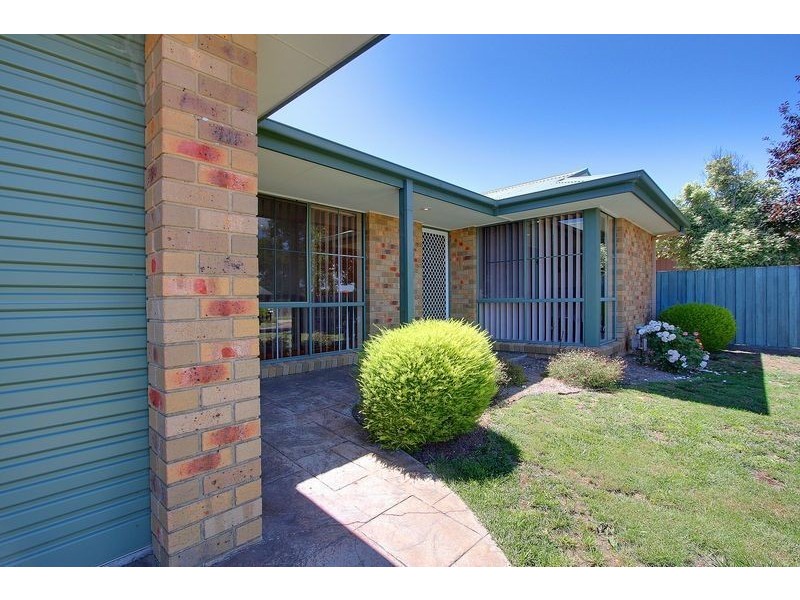 24 Meadow View Place, Mornington VIC 3931
