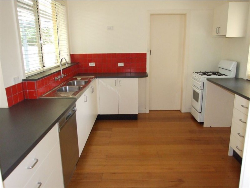 4 Nunns Road, Mornington VIC 3931