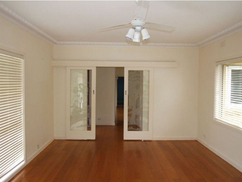 4 Nunns Road, Mornington VIC 3931