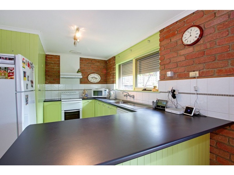 16 Parwan Crescent, Mornington VIC 3931