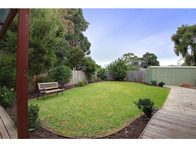16 Parwan Crescent, Mornington VIC 3931