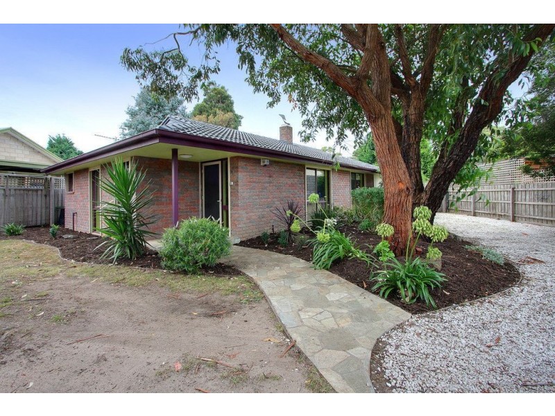 16 Parwan Crescent, Mornington VIC 3931