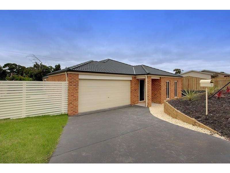 11 Sefton Grange, Mount Martha VIC 3934