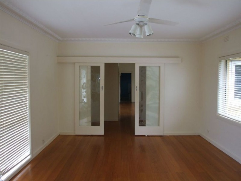 4 Nunns Road, Mornington VIC 3931