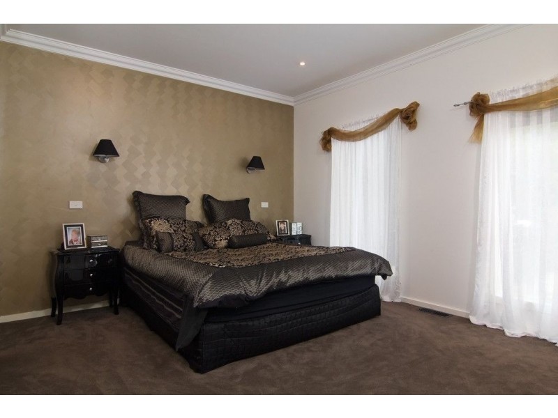 10 Kent Street, Mornington VIC 3931