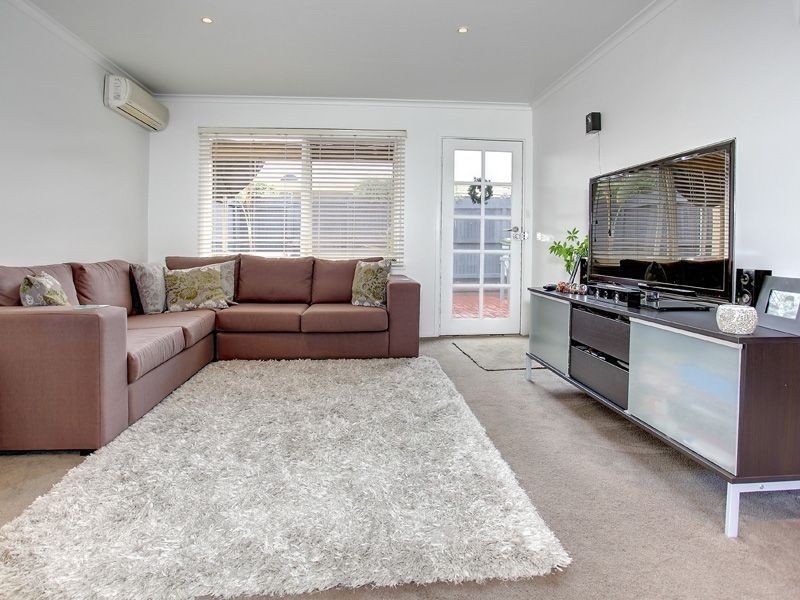 3/2 Radley Street, Mornington VIC 3931