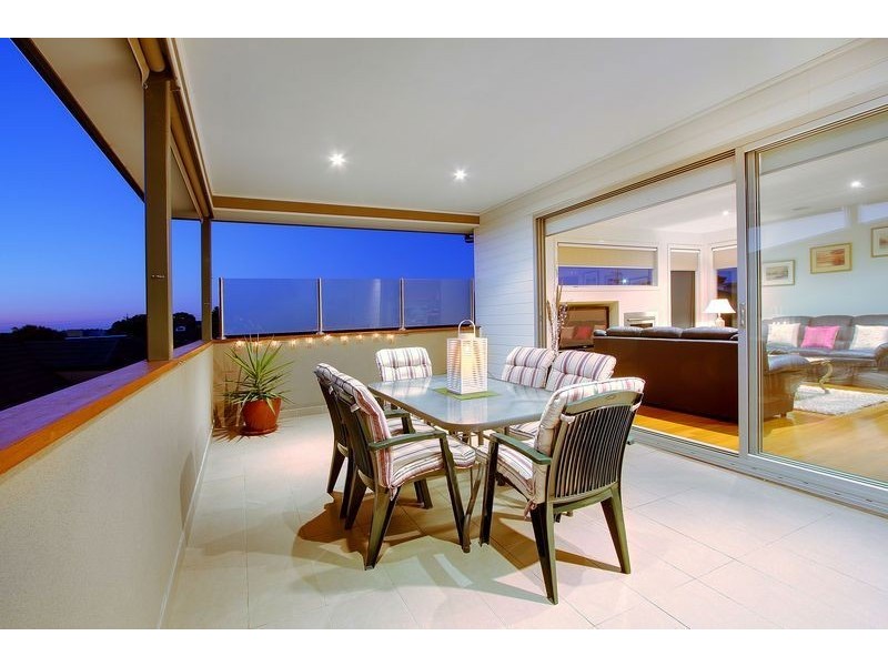 2/42 Queen Street, Mornington VIC 3931