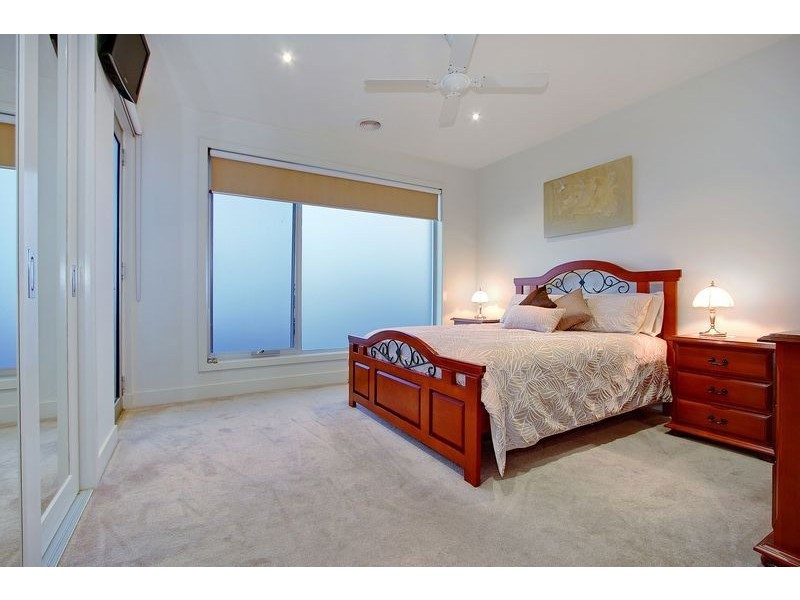 2/42 Queen Street, Mornington VIC 3931