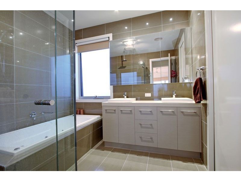 2/42 Queen Street, Mornington VIC 3931