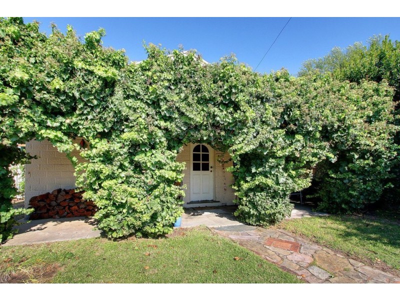 36 Seaview Avenue, Mornington VIC 3931