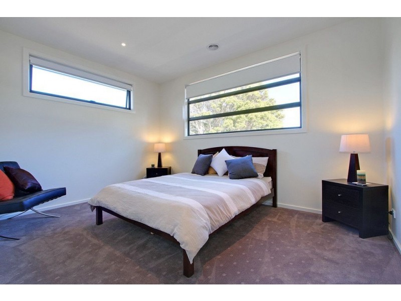 1/9 Macdonald Grove, Mornington VIC 3931